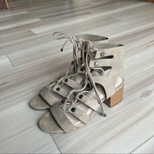 The Serena Block Open Toe Camel Block Heel Sandal —New size 7